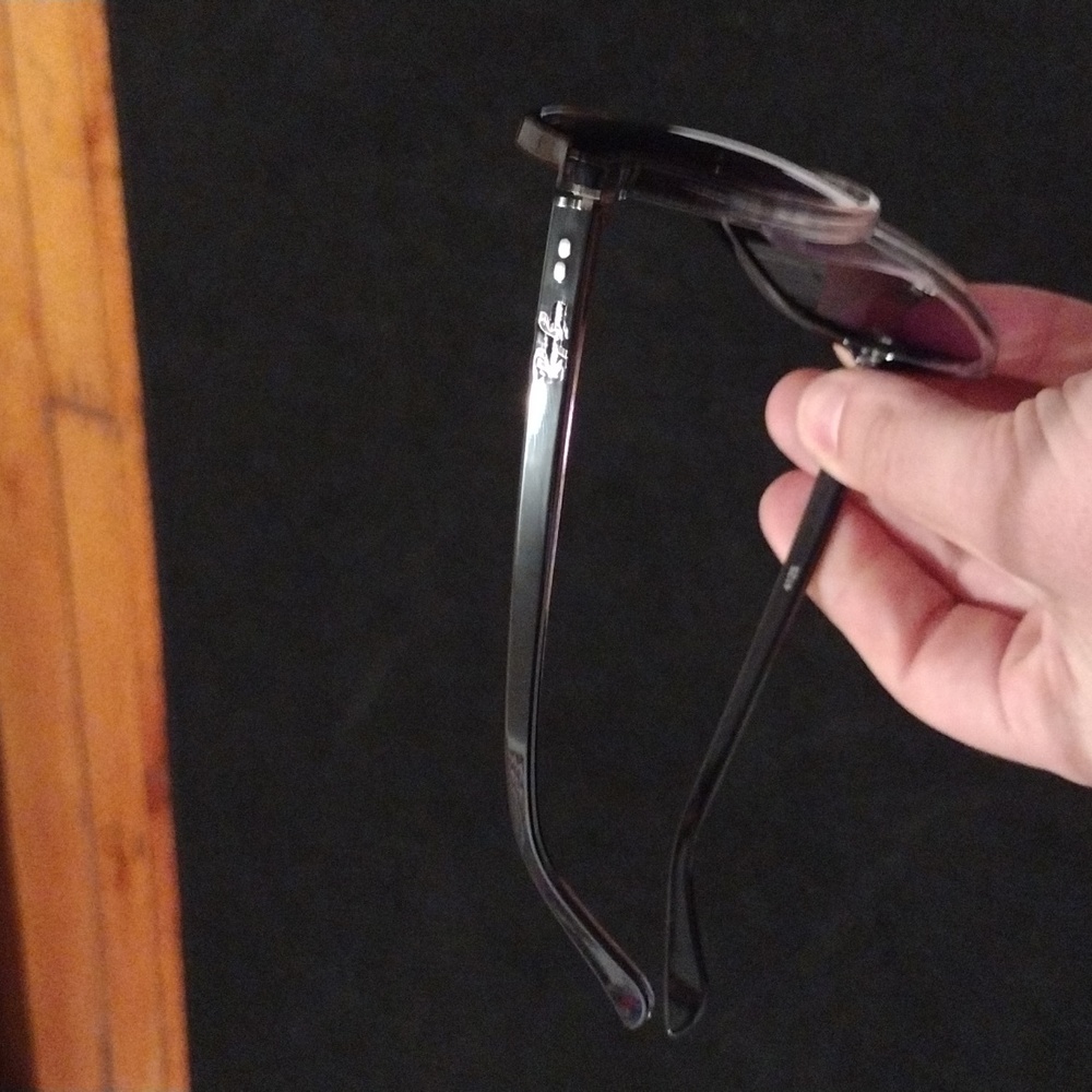 Sunglasses - Picture 4 of 8
